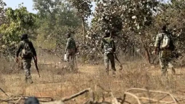ପୁଲିସ ଓ ମାଓବାଦୀଙ୍କ ମଧ୍ୟରେ ଗୁଳି ବିନିମୟ : ୩ ମାଓବାଦୀ ନିହତ