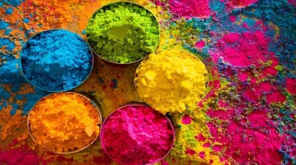 ଦେଶବାସୀଙ୍କୁ ହୋଲିର ଶୁଭେଚ୍ଛା ଜଣାଇଲେ ରାଷ୍ଟ୍ରପତି ଓ ପ୍ରଧାନମନ୍ତ୍ରୀ