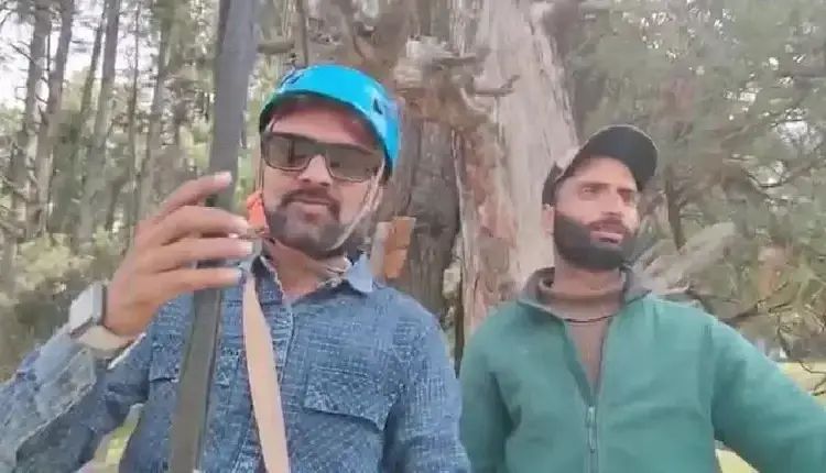 ପହଲଗାମ: ଜିପ୍ଲାଇନ୍ରେ ଥିବା ଅଜଣା ପର୍ଯ୍ୟଟକଙ୍କ କ୍ୟାମେରାରେ କଏଦ୍ ହେଲା ଭୟଙ୍କର ଦୃଶ୍ୟ