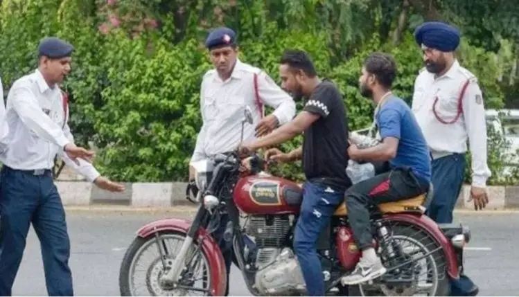 ଦେଶରେ ୮ କୋଟି ଟ୍ରାଫିକ୍ ଚାଲାଣରେ ଆଦାୟ ହୋଇଛି ୧୨,୦୦୦ କୋଟି ଟଙ୍କାରୁ ଅଧିକ ଜରିମାନା