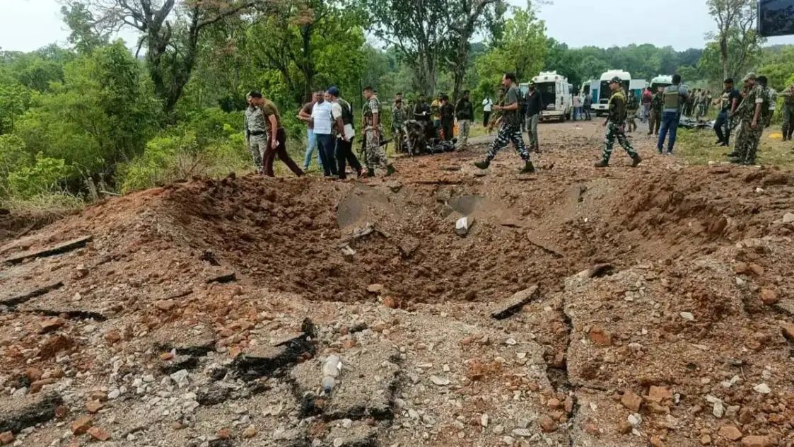 ଛତିଶଗଡ଼ ସୀମାନ୍ତ ବିଜାପୁରରେ ଲ୍ୟାଣ୍ଡମାଇନ୍‌ ବିସ୍ଫୋରଣ;ଜଣେ ଯବାନ ସହିଦ, ୩ ଜଣ ଗୁରୁତର