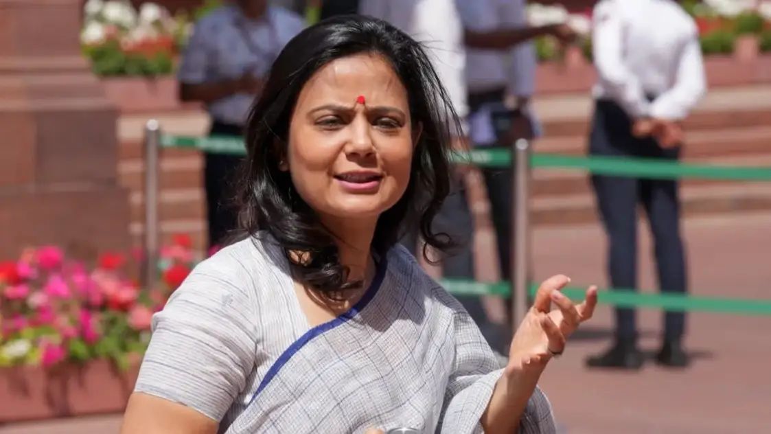ଅମିତ ଶାହଙ୍କ ମୁଣ୍ଡ କାଟି ଟେବୁଲ ଉପରେ ରଖାଯିବା ଉଚିତ… ମହୁଆ ମୋଇତ୍ରା