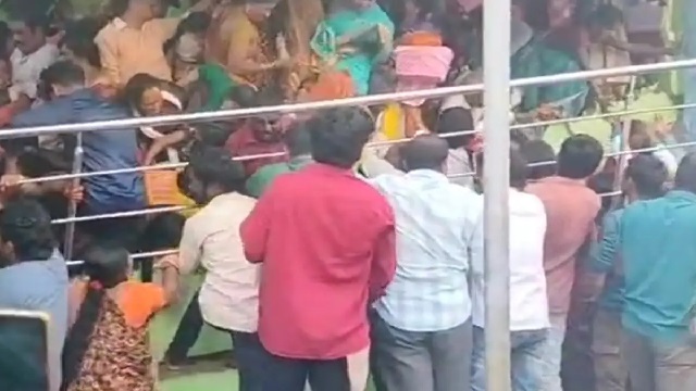 ଭେଙ୍କଟେଶ୍ବର ସ୍ବାମୀ ମନ୍ଦିରରେ ଦଳାଚକଟା ଘଟଣାରେ ୧୨ ମୃତଙ୍କ ପରିବାରକୁ କ୍ଷତିପୂରଣ ଘୋଷଣା କରିଛନ୍ତି ପ୍ରଧାନମନ୍ତ୍ରୀ ମୋଦୀ