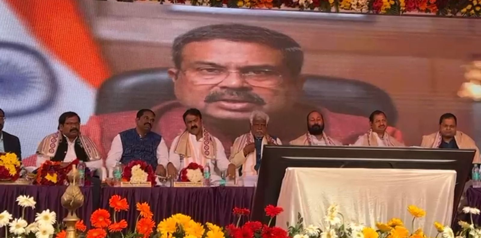 ଆଭାସୀ ମାଧ୍ୟମରେ ୪୩ କୋଟି ଟଙ୍କା ବ୍ୟୟରେ ‘ଘଣ୍ଟପଡ଼ା ରେଳ ଓଭର ବ୍ରିଜ’ର ଲୋକାର୍ପଣ କଲେ କେନ୍ଦ୍ରମନ୍ତ୍ରୀ