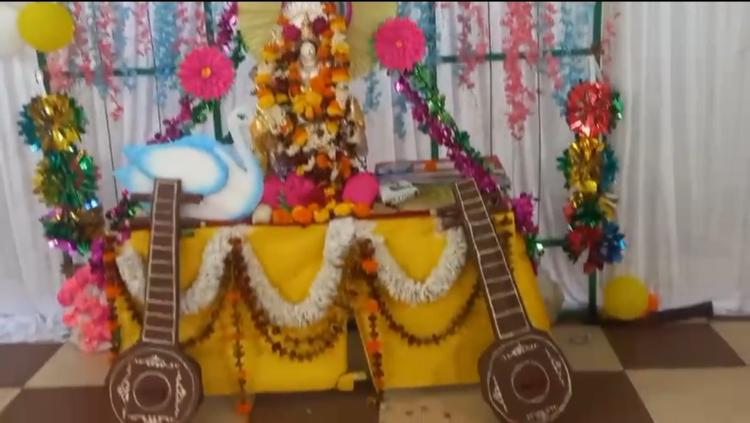 ପି. ଏମ୍. ଶ୍ରୀ. ସୁଲକ୍ଷଣାଦେବୀ ସରକାରୀ ଉଚ୍ଚ ବିଦ୍ୟାଳୟ, ଢେଙ୍କାନାଳରେ ସରସ୍ୱତୀ ପୂଜା ଏବଂ ନେତାଜୀ ଓ ବୀର ସୁରେନ୍ଦ୍ର ସାଏ ଜୟନ୍ତୀ ପାଳନ