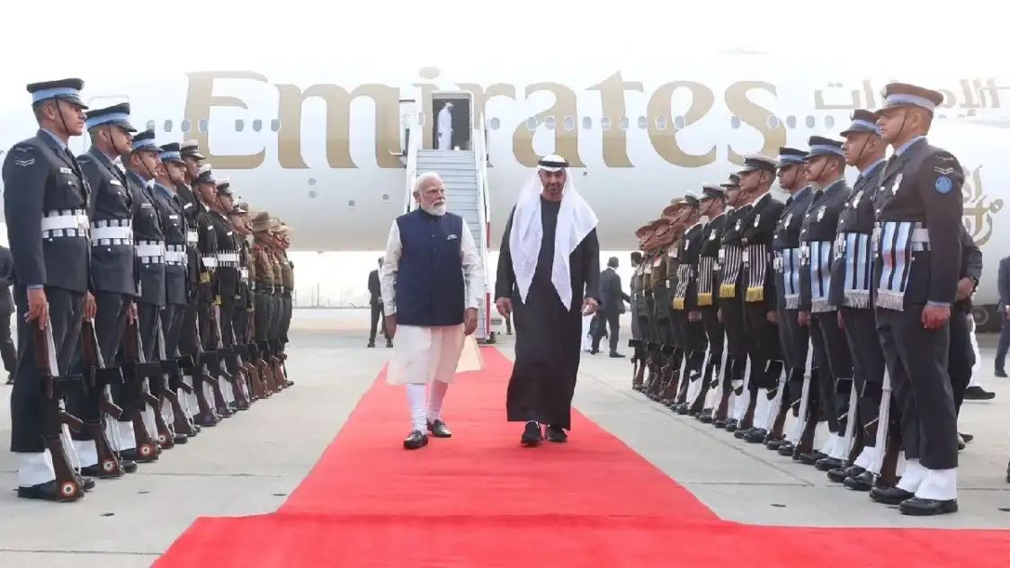 ଦିଲ୍ଲୀରେ ପହଞ୍ଚିଲେ UAE ରାଷ୍ଟ୍ରପତି ଶେଖ ମହମ୍ମଦ ବିନ୍, ବିମାନବନ୍ଦର ସ୍ୱାଗତ କଲେ ପ୍ରଧାନମନ୍ତ୍ରୀ