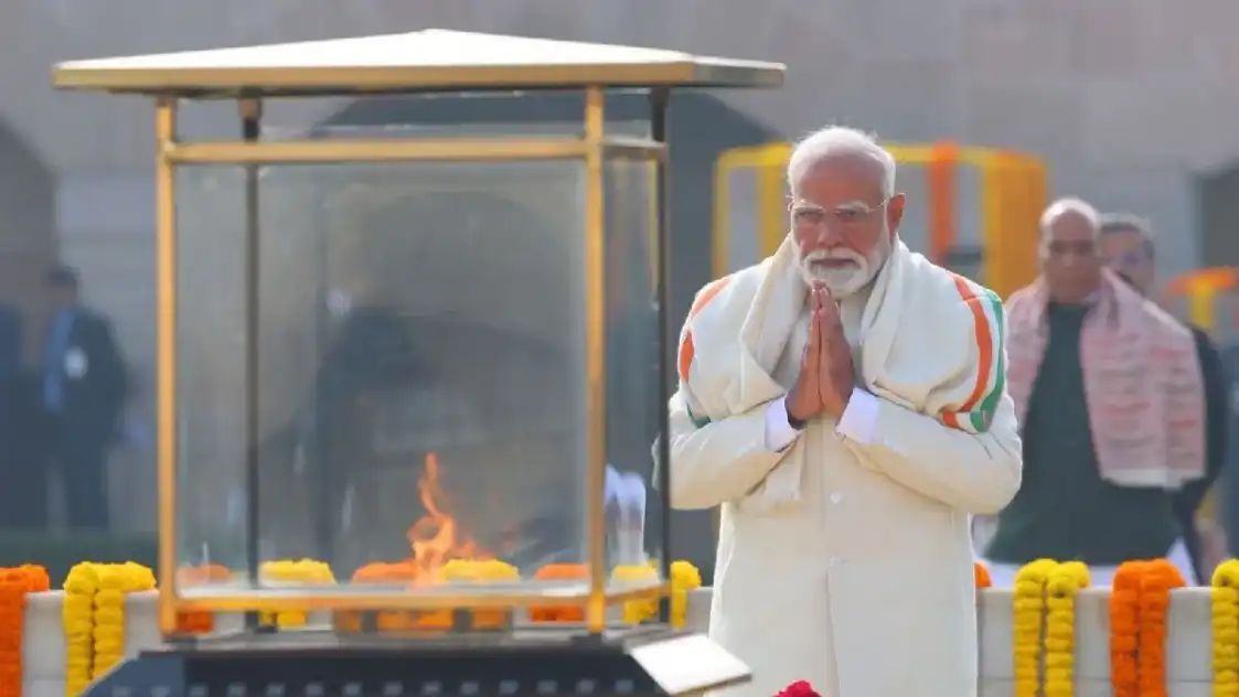 ଆଜି ମହାତ୍ମା ଗାନ୍ଧୀଙ୍କ ତିରୋଧାନ ଦିବସ, ରାଜଘାଟରେ ଶ୍ରଦ୍ଧାଞ୍ଜଳି ଜଣାଇଲେ ରାଷ୍ଟ୍ରପତି ଓ ପ୍ରଧାନମନ୍ତ୍ରୀ ମୋଦି