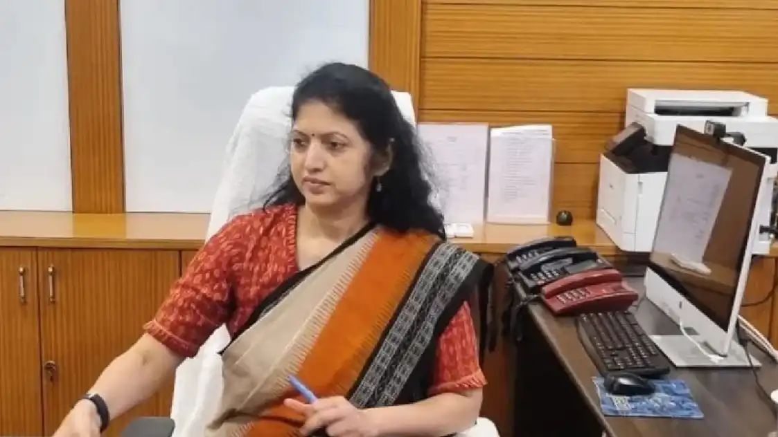 ଅଦାଲତ ଅବମାନନା ମାମଲାରୁ ମୁକ୍ତି ପାଇଲେ IAS ଉଷା ପାଢ଼ୀ