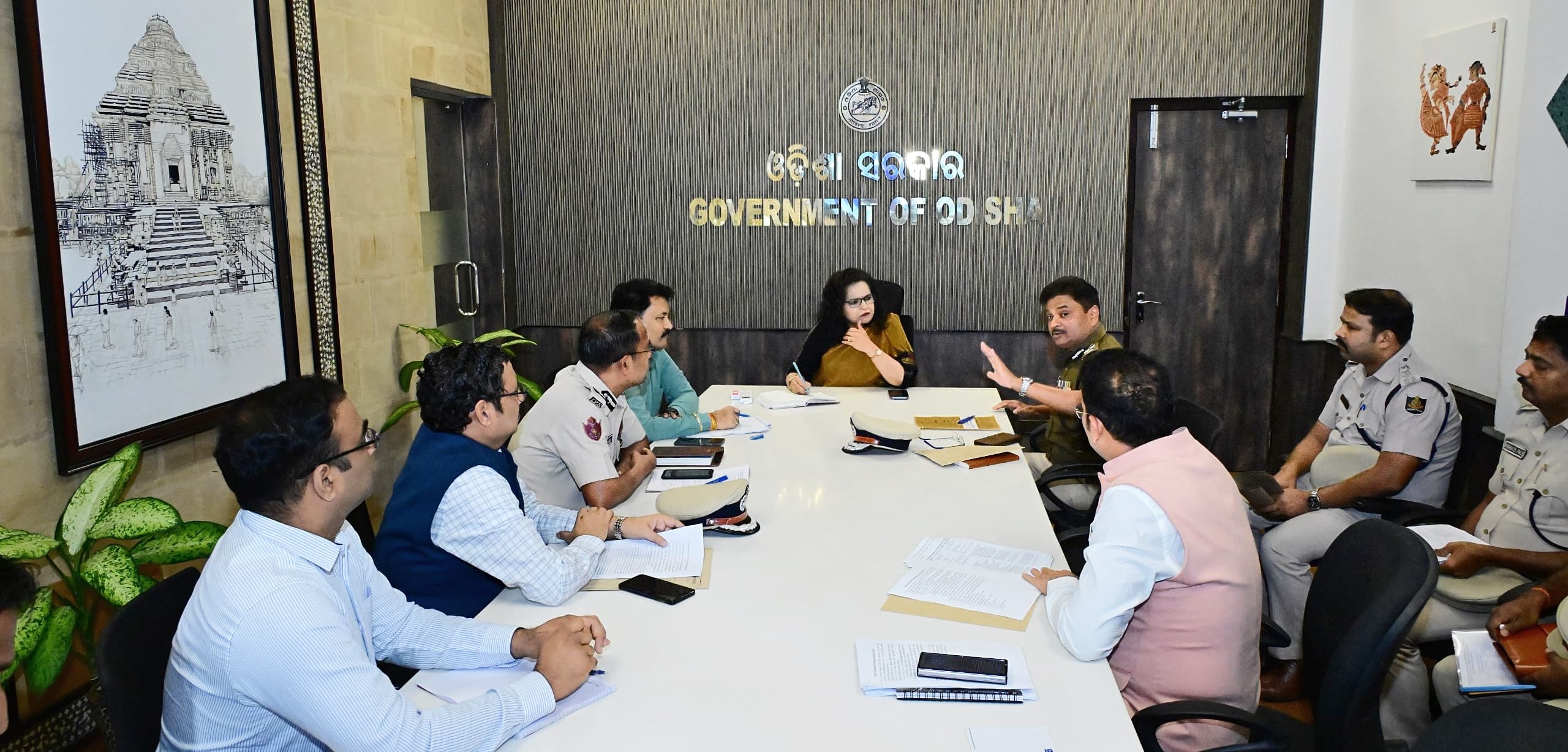 ମୁଖ୍ୟ ଶାସନ ସଚିବଙ୍କ ଅଧ୍ୟକ୍ଷତାରେ ଲିଙ୍ଗରାଜ ମହାପ୍ରଭୁଙ୍କ ରୀତିନୀତି ନେଇ ଆଲୋଚନା