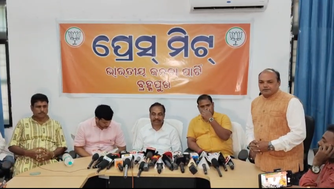 କେନ୍ଦ୍ର ଅର୍ଥମନ୍ତ୍ରୀ ନିର୍ମଳା ସୀତାରମଣଙ୍କ ବଜେଟ୍ କୁ ନେଇ ମାନ୍ୟବର ବାଣିଜ୍ୟ ଓ ପରିବହନ ଏବଂ ଖଣି ଓ ଇସ୍ପାତ ମନ୍ତ୍ରୀ ବିଭୂତି ଭୂଷଣ ଜେନା ଙ୍କ ପ୍ରେସ ମିଟ୍