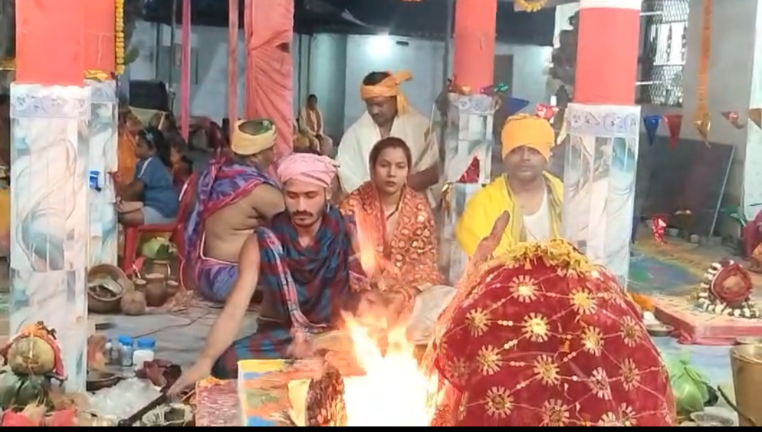ନାଲକୋ କୃଷକବଜାର ଠାରେ ବାବା ଆଖଣ୍ଡଳମଣି ଙ୍କ ୧୫ତମ ଜନ୍ମ ବାର୍ଷିକ ମହୋତ୍ସବ ଓ ବିଶ୍ଵ ଶାନ୍ତି ମହାଯଜ୍ଞ ଅନୁଷ୍ଠିତ