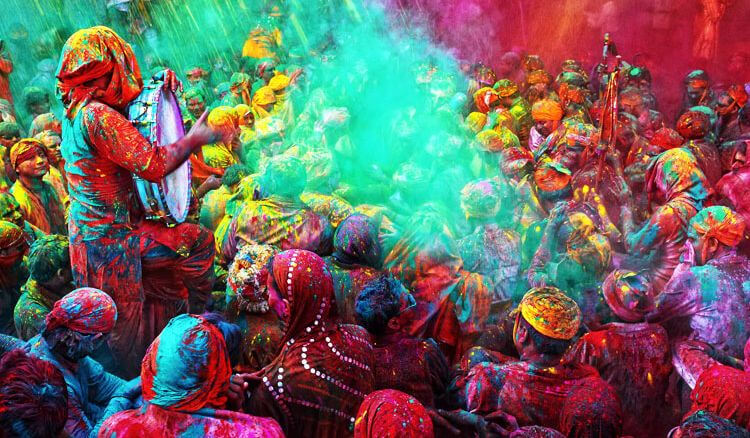 “ଭୁଲିଯାଅ ସବୁ ଭେଦଭାବ, ହୋଲିରେ ଖେଳିବା ପ୍ରେମର ରଙ୍ଗ: ଜାଗ୍ରତ ଭାରତ ନ୍ୟୂଜର ବିଶେଷ ରିପୋର୍ଟ”