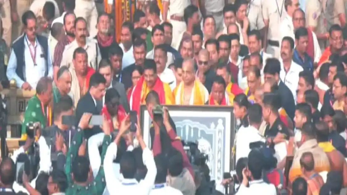 ଶ୍ବେତଗଙ୍ଗାରେ ପିଣ୍ଡଦାନ ପରେ ଶ୍ରୀଜିଉଙ୍କ ଦର୍ଶନ କଲେ ରାଷ୍ଟ୍ରପତି