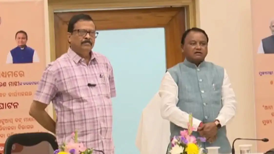 ଆମ ସାଥୀ ୟୁନିଫାଏଡ୍ ହ୍ବାଟ୍ସଆପ୍ ବଟ’ ଉନ୍ମୋଚନ କଲେ ମୁଖ୍ୟମନ୍ତ୍ରୀ, ଏଣିକି ହାତ ପାଆନ୍ତରେ ମିଳିବ ରାଜସ୍ବ ସେବା