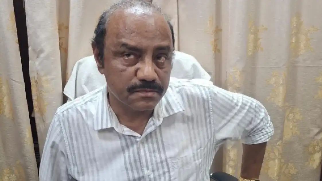 ୩୦ ହଜାର ଟଙ୍କା ଲାଞ୍ଚ ନେବାବେଳେ ଭିଜିଲାନ୍ସ ପଞ୍ଝାରେ ବରିଷ୍ଠ ଖଣି ଅଧିକାରୀ ଦେବବ୍ରତ ମହାନ୍ତି