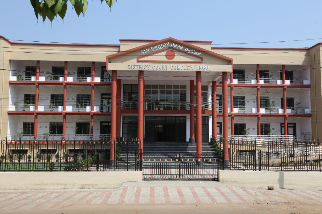 ୧୧ଜଣଙ୍କ ନାମାଙ୍କନ ପତ୍ର ଦାଖଲ – ଅନୁଗୋଳ ଓକିଲ ସଂଘ ନିର୍ବାଚନ