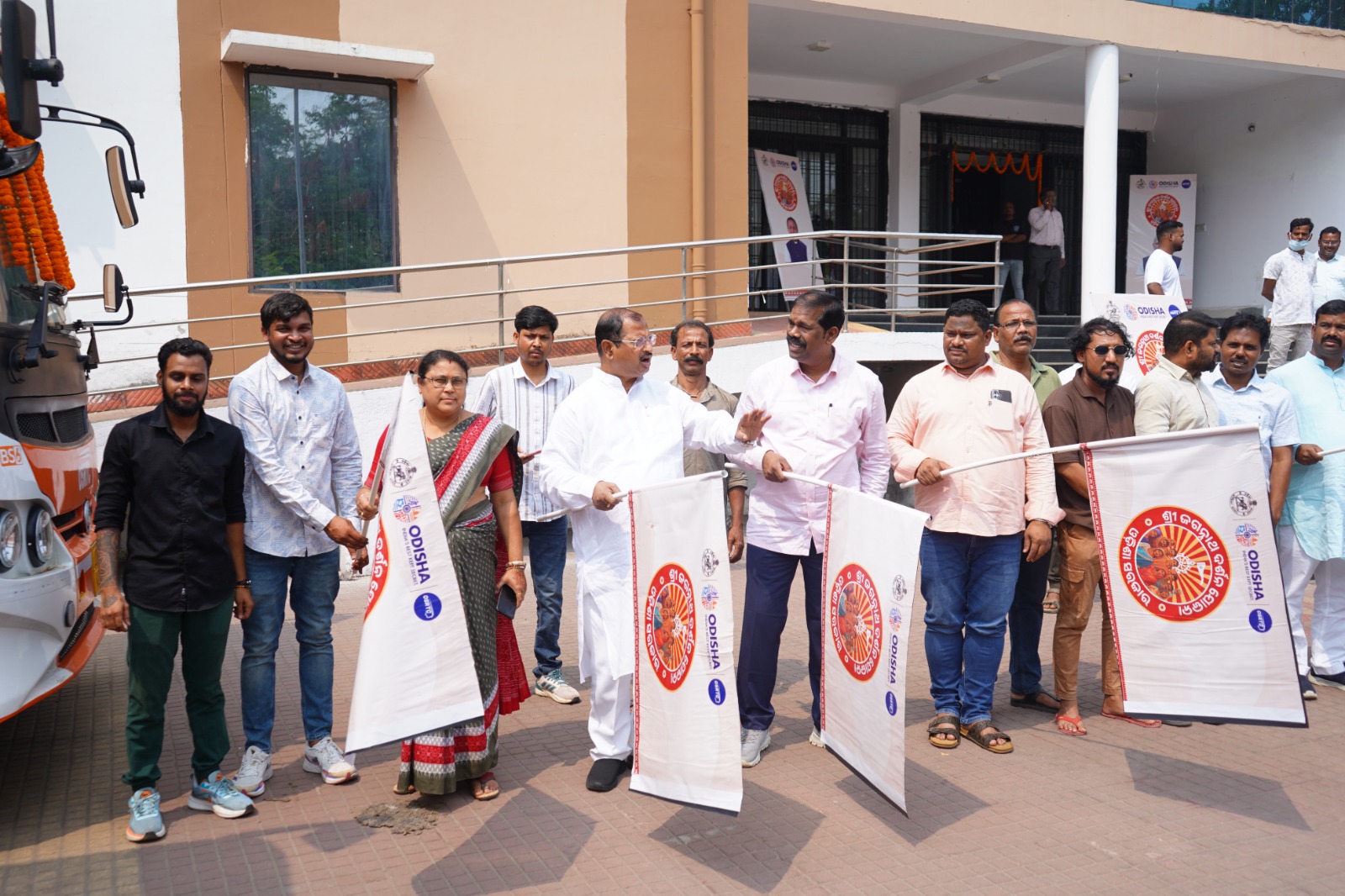 ଶ୍ରୀ ଜଗନ୍ନାଥ ଦର୍ଶନରେ ଗଲେ ୧୩୧ ଜଣ ବରିଷ୍ଠ ନାଗରିକ