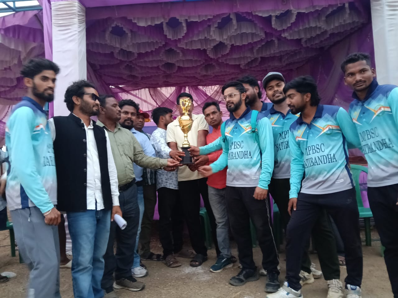 ମାଁ ସୁବର୍ଣ୍ଣାରାଣୀ କ୍ରିକେଟଫାଇନାଲ ଆଜି ଉଦଯାପିତ ହୋଇ ଯାଇଛି