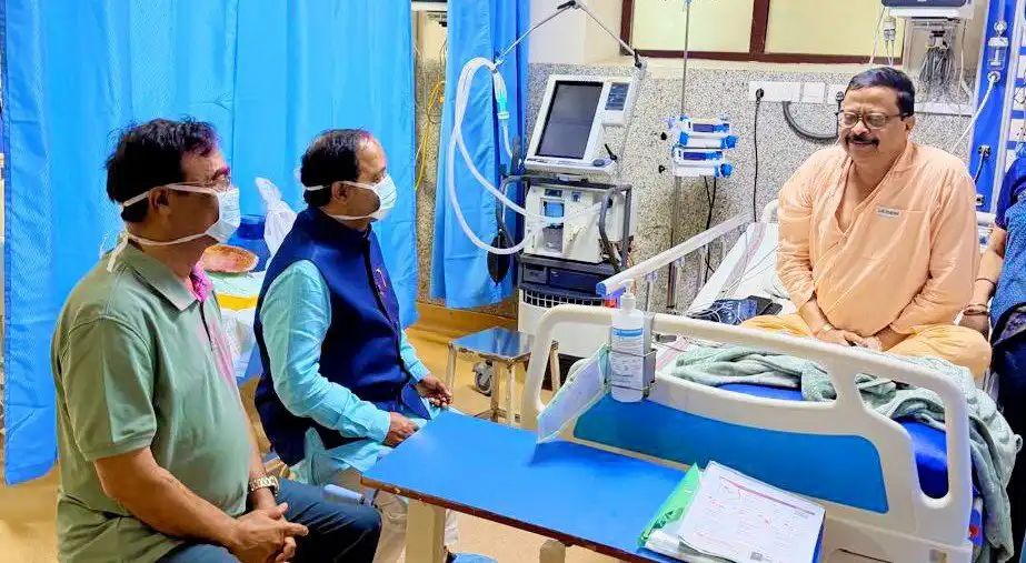 ଅସୁସ୍ଥ ହୋଇପଡିଲେ ମନ୍ତ୍ରୀ ସୁରେଶ ପୂଜାରୀ, ଭୁବନେଶ୍ବର ପରେ ଏବେ ଦିଲ୍ଲୀ ଏମସ୍ କୁ ସ୍ଥାନାନ୍ତରିତ