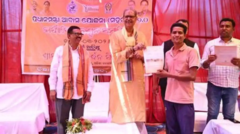 ପାଟଣାଗଡ଼ଠାରେ ବିଭିନ୍ନ ବିକାଶମୂଳକ ପ୍ରକଳ୍ପର ଶୁଭାରମ୍ଭ କଲେ ଉପମୁଖ୍ୟମନ୍ତ୍ରୀ