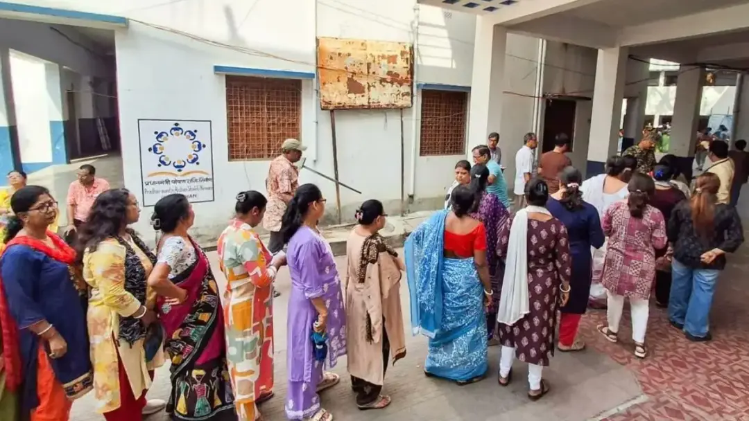 ପଶ୍ଚିମବଙ୍ଗରେ ଚୂଡ଼ାନ୍ତ ପର୍ଯ୍ୟାୟ ଭୋଟ: ମମତା ବାନାର୍ଜୀଙ୍କ ସହ ଶୁଭେନ୍ଦୁ ଅଧିକାରୀଙ୍କ କଡ଼ା ଟକ୍କର