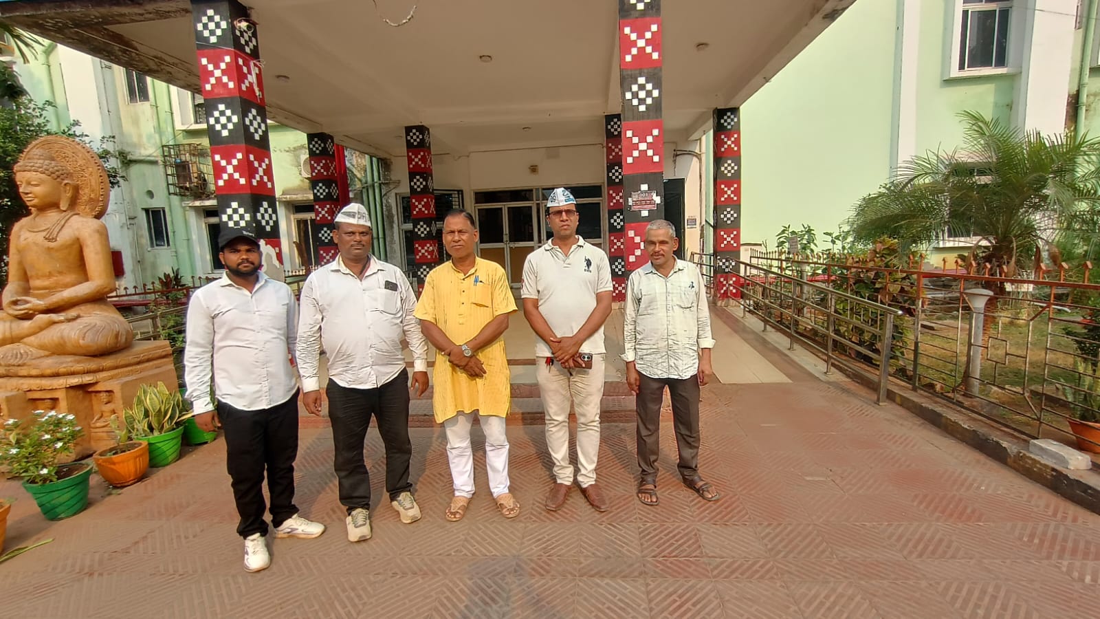 ଜିଲ୍ଲା ମୁଖ୍ୟ ଚିକିତ୍ସାଳୟରେ ବାୟୋ-ଆନାଲାଜର ମେସିନ ଅଚଳ, ରକ୍ତ ପରୀକ୍ଷା ପାଇଁ ରୋଗୀ ହନ୍ତସନ୍ତ, ଆମ୍ ଆଦମୀ ପାର୍ଟିର ଚିକିତ୍ସାଳୟ ପରିଦର୍ଶନ ଓ ନିନ୍ଦା