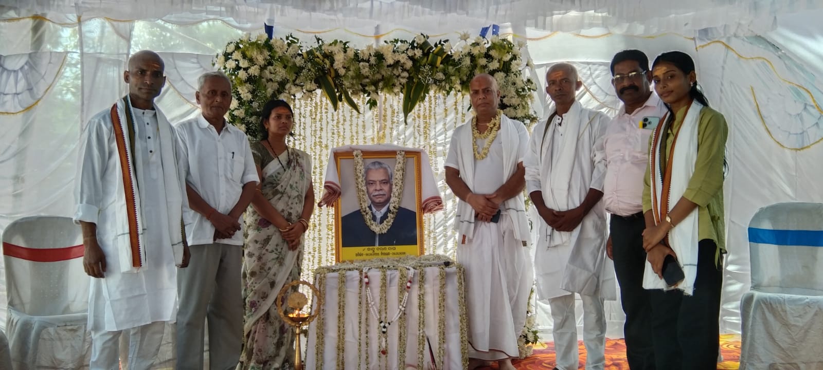 ଧର୍ମପରାୟଣ ବ୍ୟକ୍ତି କାହ୍ନୁଚରଣ ଦାସଙ୍କ ଏକାଦଶାହ ଉପଲକ୍ଷେ ଭକ୍ତିପୂର୍ଣ୍ଣ ଅଶ୍ରୁଳ ଶ୍ରଦ୍ଧାଞ୍ଜଳି ସଭା ଅନୁଷ୍ଠିତ