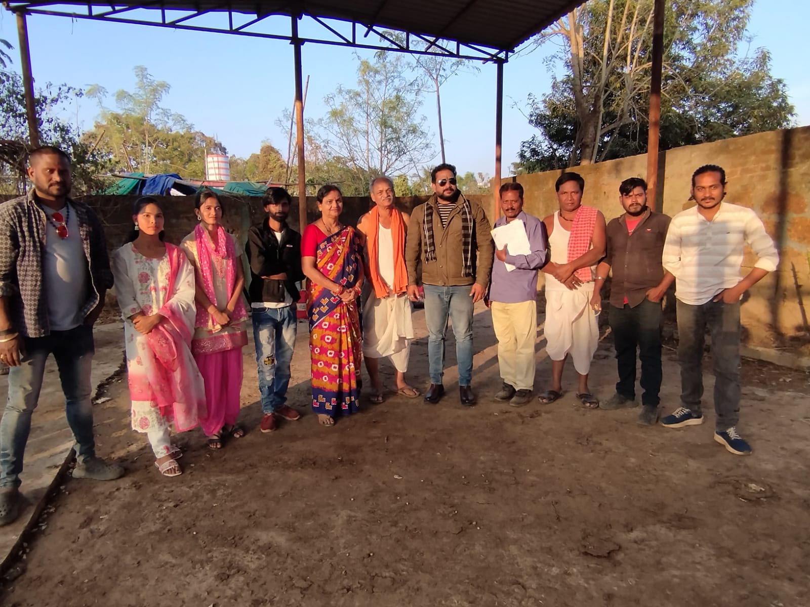 “ଓଲିଉଡରେ ରଚାହେବ ନୂଆ ଇତିହାସ! ଜଣେ ସାଧାରଣ କଳାକାରର ଅସାଧାରଣ କାହାଣୀ।” “କିଏ ଏହି ‘ଚନ୍ଦନ’? ଜାଣନ୍ତୁ ‘ଲକ୍ଷପଥ – The Life of an Artist’ ର ସମ୍ପୂର୍ଣ୍ଣ କାହାଣୀ।”