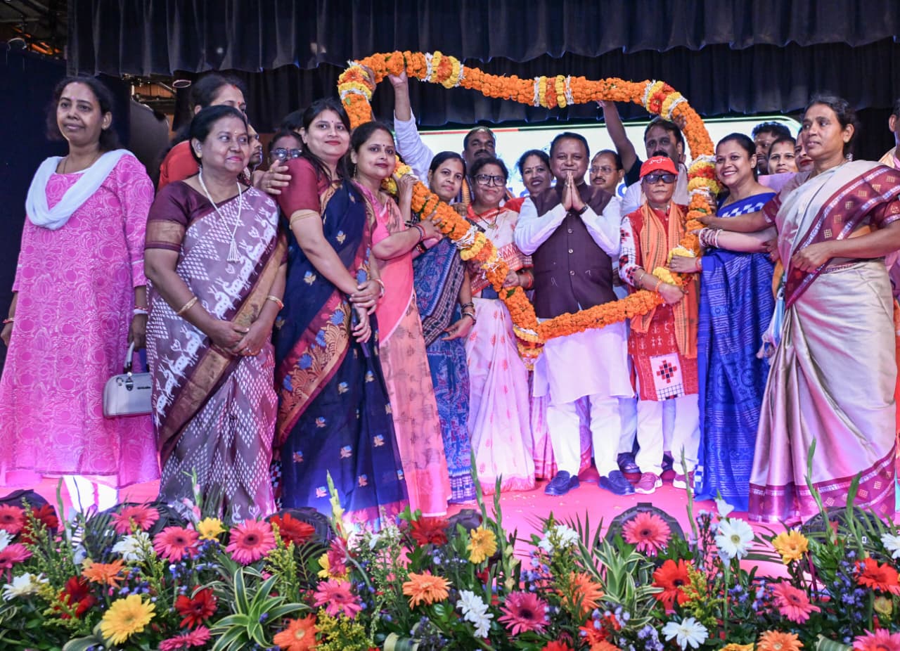 ଅନୁଗୋଳ ଜିଲ୍ଲାରେ ‘ନାରୀଶକ୍ତି ବନ୍ଦନ’ କାର୍ଯ୍ୟକ୍ରମରେ ଯୋଗଦେଲେ ମୁଖ୍ୟମନ୍ତ୍ରୀ