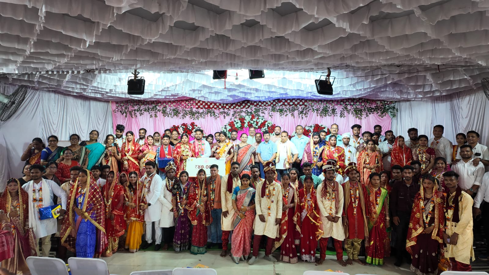 କଳାହାଣ୍ଡି ରେ 34 ଯୋଡି ଙ୍କ ସାମୁହିକ ବିବାହ ମୁଖ୍ୟମନ୍ତ୍ର କନ୍ୟା ବିବାହ ଯୋଜନାରେ