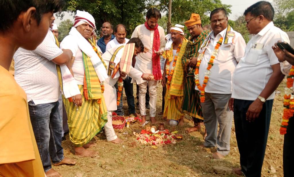 ରାଜ୍ୟ ସ୍ତରୀୟ ଅଖିମୁଠି ଅନୁକୂଳ କଲେ ରାଜ୍ୟ କୃଷକ କଂଗ୍ରେସ୍ ସଭାପତି