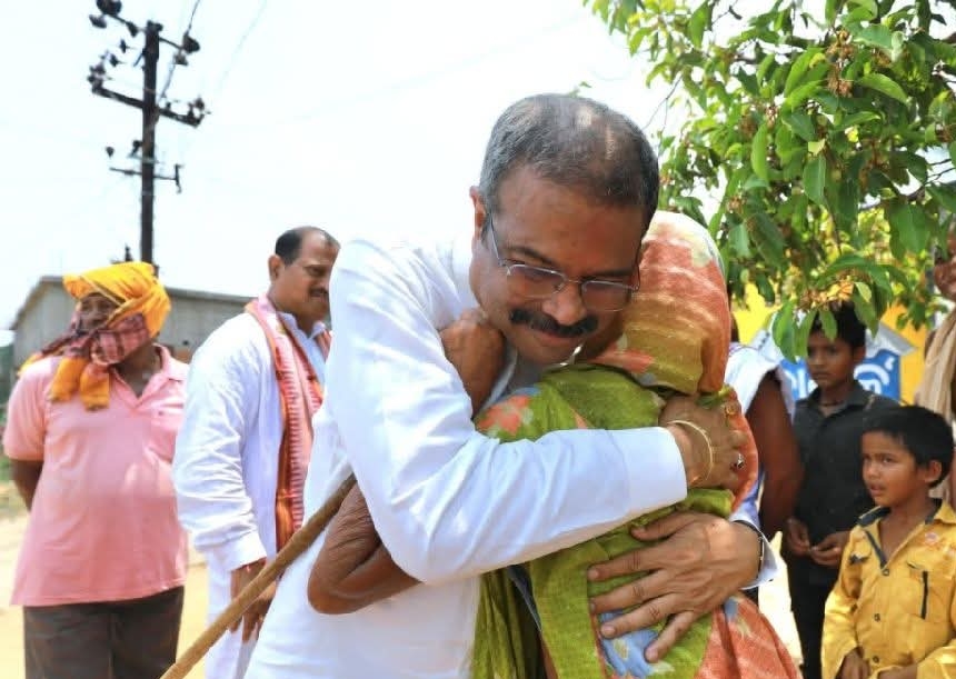 {"remix_data":[],"remix_entry_point":"challenges","source_tags":["local"],"origin":"unknown","total_draw_time":0,"total_draw_actions":0,"layers_used":0,"brushes_used":0,"photos_added":0,"total_editor_actions":{},"tools_used":{"transform":1},"is_sticker":false,"edited_since_last_sticker_save":true,"containsFTESticker":false}