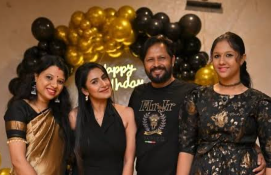 ଖବର ଶିରୋନାମା: ଓଲିଉଡ୍‌ରେ ପାଦ ଥାପିବେ ଲୋକପ୍ରିୟ ଅଭିନେତା ଶ୍ରୀତମ ଦାସଙ୍କ ଝିଅ ଲିପାକ୍ଷୀ!