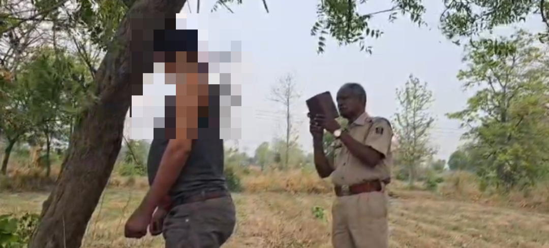 ନିମ୍ବ ଗଛରେ ଯୁବକଙ୍କ ଝୁଲନ୍ତା ମୃତ ଦେହ,ହତ୍ୟା ନା ଆତ୍ମହତ୍ୟା ପୋଲିସ୍ ର ତଦନ୍ତ ଜାରି