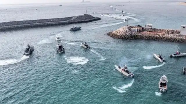 ହର୍ମୁଜକୁ ଅବରୋଧ ପାଇଁ ବିଧ୍ୱଂସକ ଜାହାଜ ମୁତୟନ କଲା ଆମେରିକା