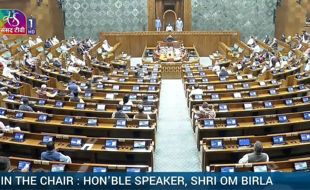 ଲୋକସଭାରେ ଖାରଜ ହେଲା ମହିଳା ସଂରକ୍ଷଣ ବିଲ୍: ସପକ୍ଷରେ ପଡିଲା ମାତ୍ର ୨୯୮ ଭୋଟ୍