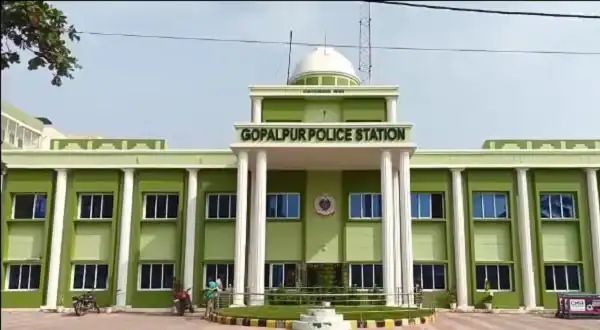 ଟଙ୍କା ପାଇଁ ବ୍ୟବସାୟୀଙ୍କୁ ଅପହରଣ, ୨ କୋଟି ଦିଅ ସ୍ବାମୀକୁ ନିଅ