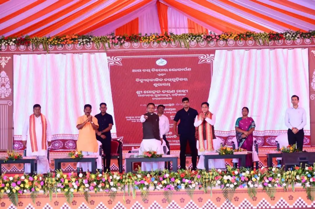 କେନ୍ଦୁଝରରେ ଇ-ବସ ସେବାର ଶୁଭାରମ୍ଭ କଲେ ମୁଖ୍ୟମନ୍ତ୍ରୀ ମୋହନ ମାଝୀ