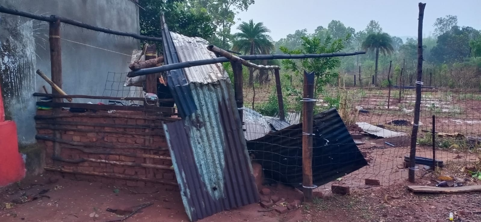 କାଳବୈଶାଖୀର କରାଳ ରୂପ : ପ୍ରବଳ ଝଡ଼ ତୋଫାନ ସହ  ବର୍ଷା : ବିଦ୍ୟୁତ ସେବା ବିଛିନ୍ନ : ବ୍ୟାପକ କ୍ଷୟକ୍ଷତି