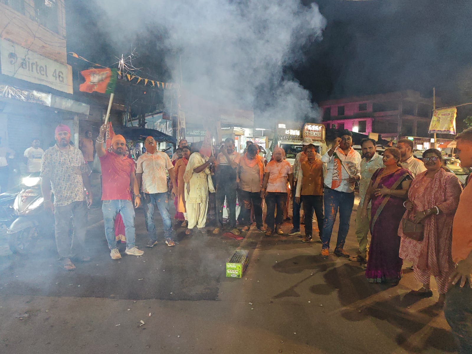 ଭାରତୀୟ ଜନତା ପାର୍ଟିର ତିନି ରାଜ୍ୟରେ ବିପୁଳ ବିଜୟ ପରେ ଆନନ୍ଦ ଉତ୍ସବ ପାଳନ