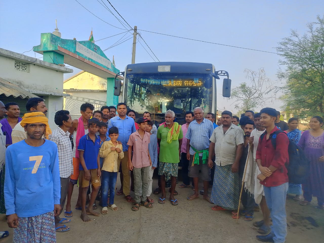 ଗୋଲାମୁଣ୍ଡା ରୁ ନକଟିକାନିକୁ ଗଡିଲା ଲକ୍ଷ୍ମୀ ବସ