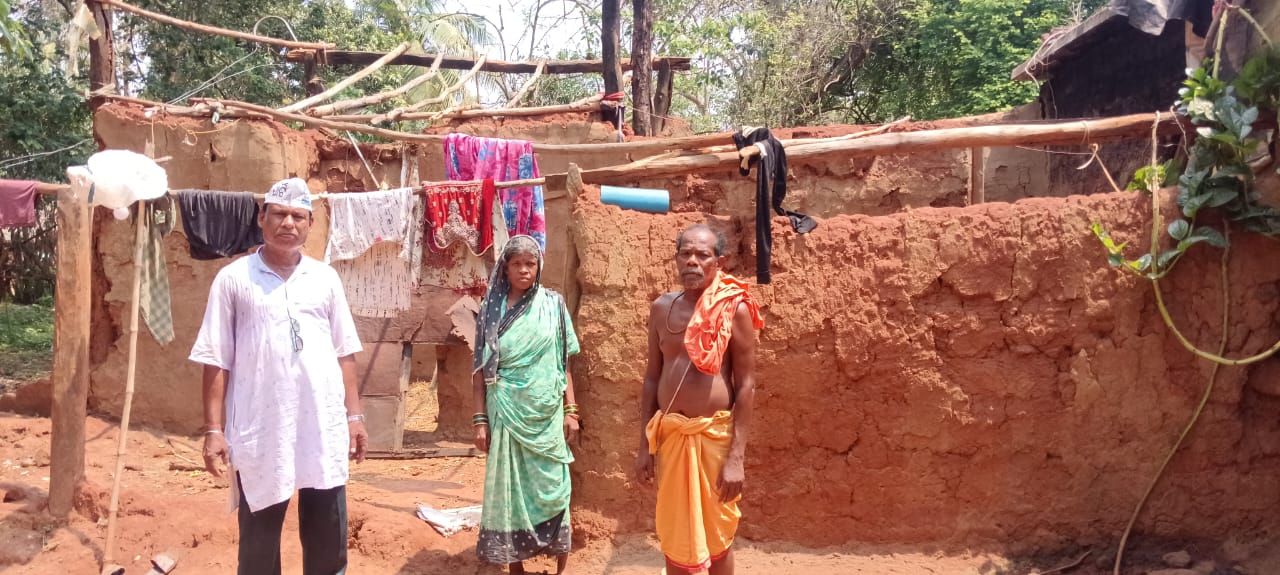 ଅପହଞ୍ଚ ଅଞ୍ଚଳରେ କେମିତି ଚାଲିଛି ଆବାସ ଯୋଜନା ଗୃହ ନିର୍ମାଣ