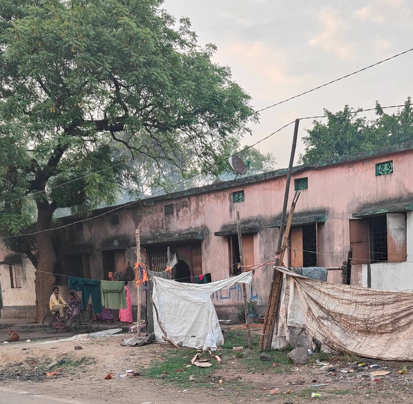 ୱାର୍ଡ଼ ନଂ-୧୧ ବସ୍ତିରେ ଥିବା କମ୍ୟୁନିଟ୍ ସେଟଂର ଗୃହ କାହା ସ୍ୱାର୍ଥରେ