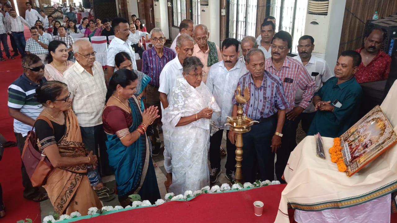 କୋଲିୟରୀ ଉଚ୍ଚ ବିଦ୍ୟାଳୟ ଡେରାର ୧୯୯୩ ବ୍ୟାଚର ବନ୍ଧୁ ମିଳନ