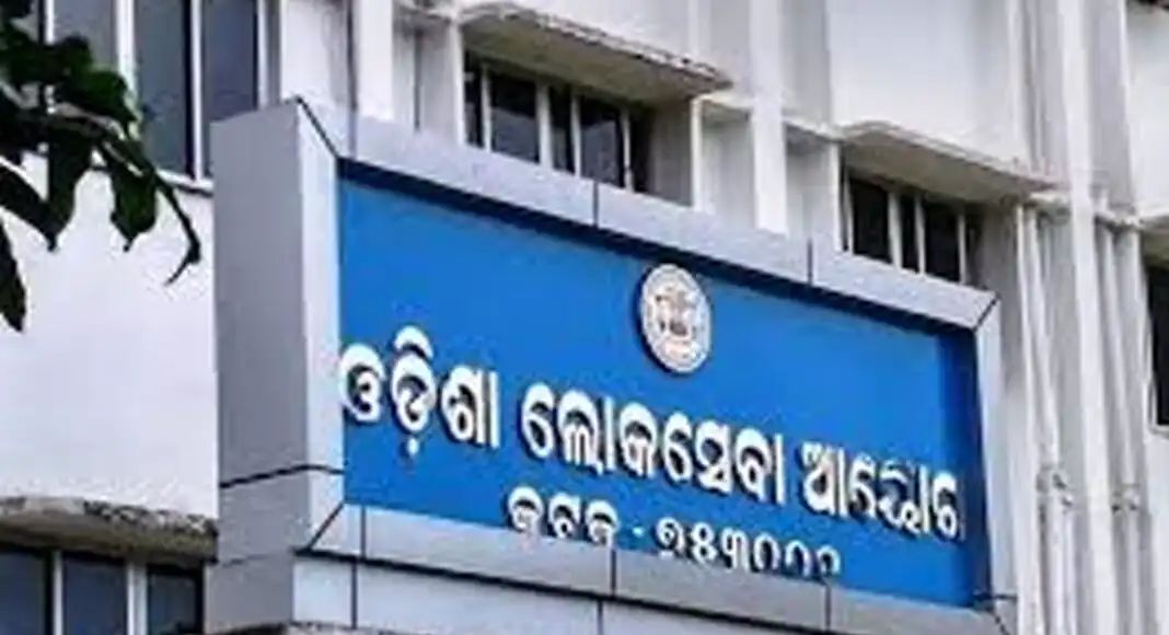ଓଏଏସ୍ ରେଜଲ୍ଟ ପ୍ରକାଶିତ, ବୁବୁନ ସାହୁ ଟପ୍ପର-ପ୍ରଥମ ୧୦ ଜଣଙ୍କ ମଧ୍ୟରେ ୬ ପୁଅ, ୪ ଝିଅ-ମୋଟ୍ ୨୦୦ ପରୀକ୍ଷାର୍ଥୀ କୃତକାର୍ଯ୍ୟ -ସମସ୍ତଙ୍କୁ ଶୁଭେଚ୍ଛା ଜଣାଇଲେ ମୁଖ୍ୟମନ୍ତ୍ରୀ
