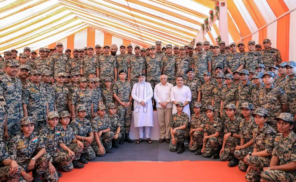 ଯବାନଙ୍କ ସହ ଆଲୋଚନା କଲେ ଅମିତ ଶାହ