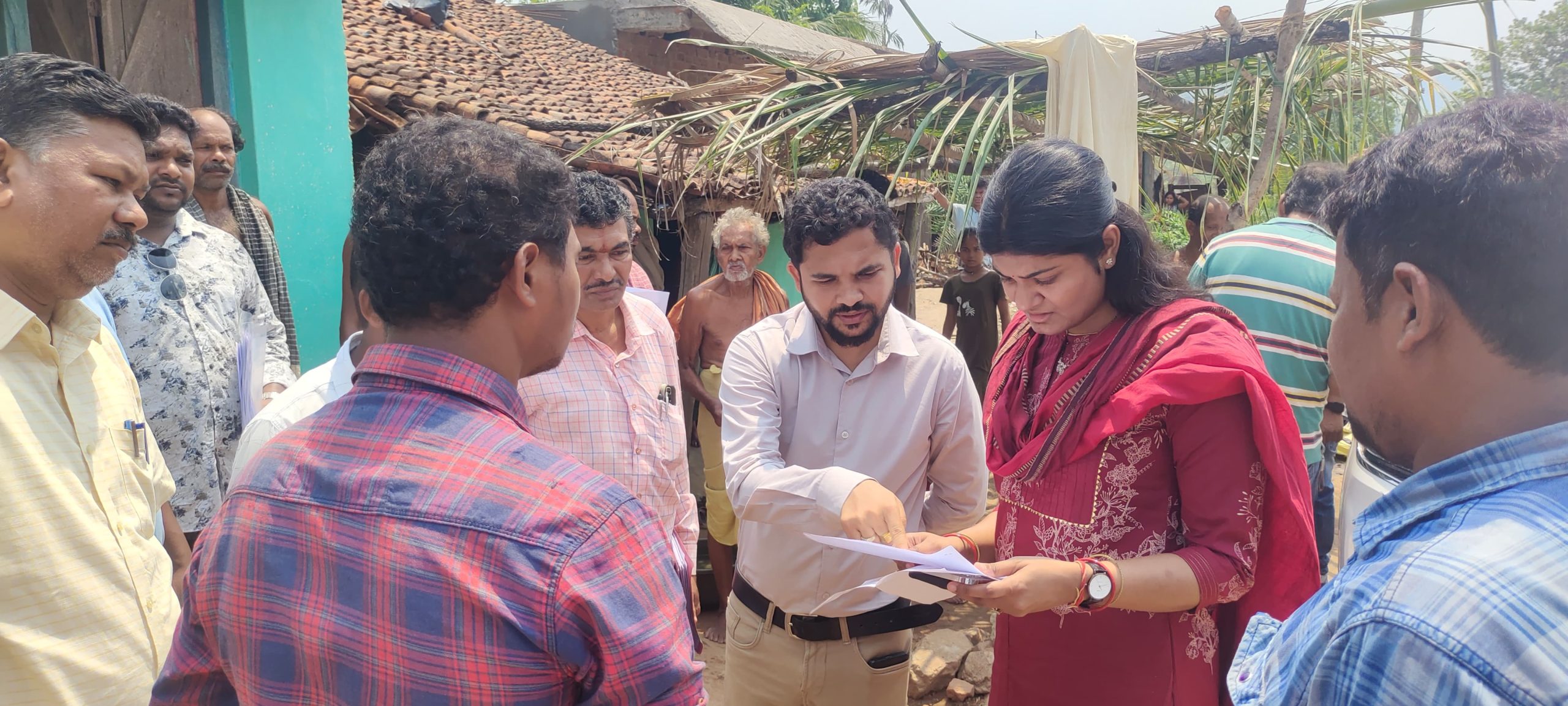 ଏସଆଇଆର-୨୦୨୬ ସଚେତନତା ଅଭିଯାନ: ଗାଁ ଗାଁ ବୁଲି ଜନସାଧାରଣଙ୍କୁ ସଚେତନ କଲେ ଉପଜିଲ୍ଲାପାଳ