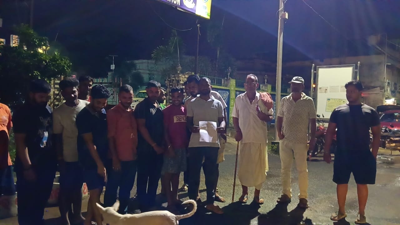 ରୁଙ୍ଗଟା କମ୍ପାନୀ ଡ୍ରିଲିଙ୍ଗ ଗାଡି କୁ ବିରୋଧ ସହ କମ୍ପାନୀ ର ସହଯୋଗୀ ଙ୍କ ନାମରେ ଥାନା ରେ ଏତଲା ଦେଲେ ଗ୍ରାମବାସୀ