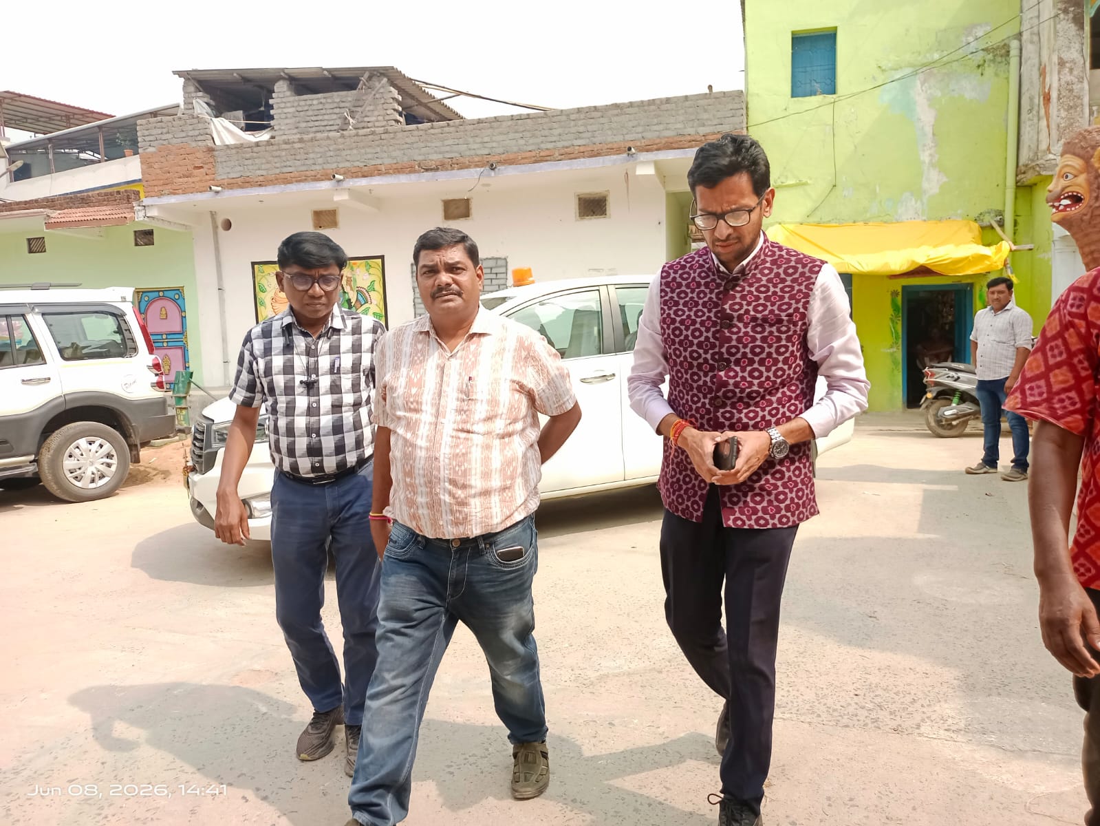 ଜିଲ୍ଲାପାଲ ଙ୍କ ଦଧିବାମନ ମନ୍ଦିର ପରିଦର୍ଶନ