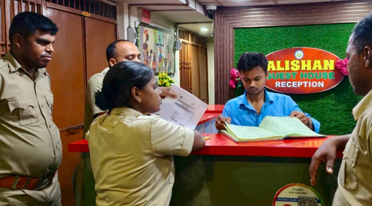ଅନୁଗୋଳରେ ହୋଟେଲ, ଲଜ୍ ଓ ଗେଷ୍ଟ ହାଉସରେ ପୋଲିସର ବ୍ୟାପକ ଯାଞ୍ଚ ଅଭିଯାନ